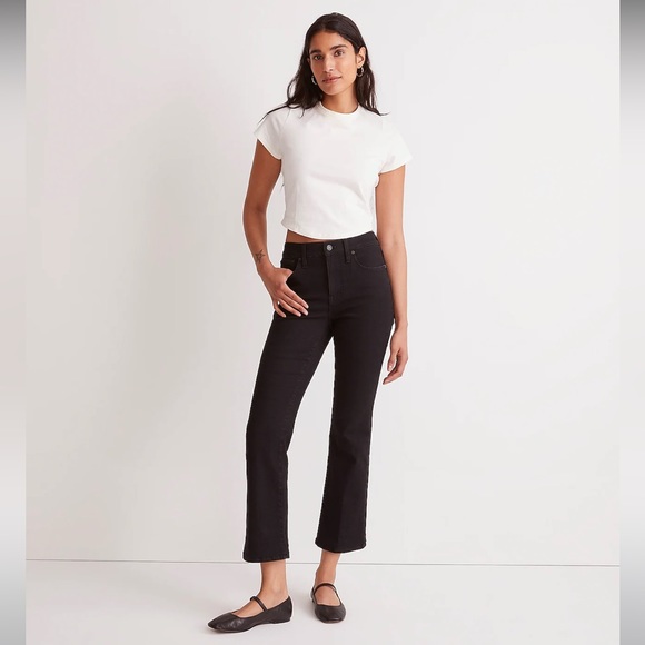 Madewell Denim - Madewell Petite Mid-Rise Kick Out Crop Jean